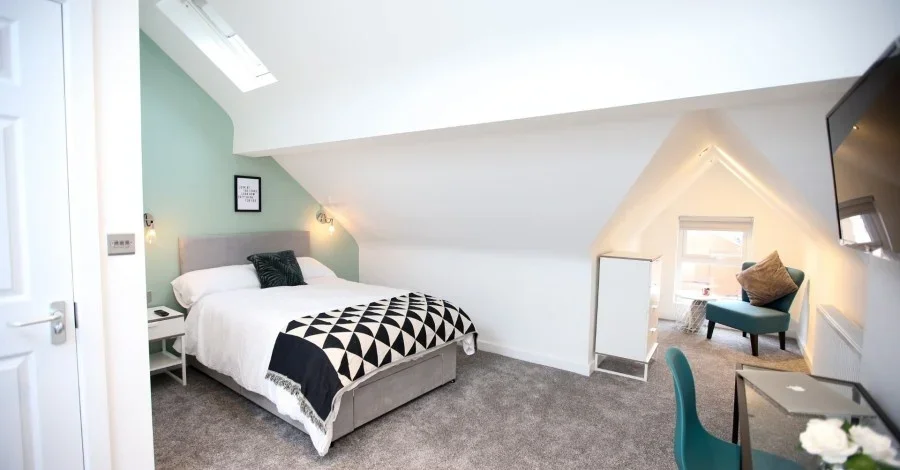 Room Carlton Road in Oxton Village