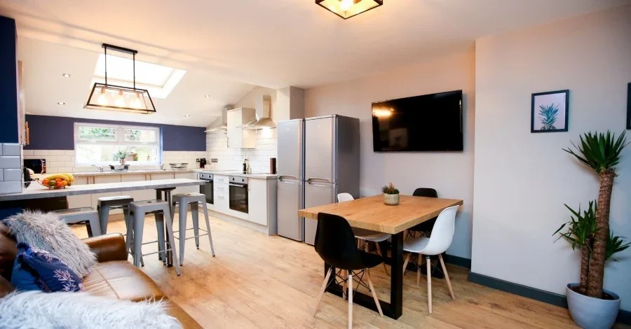 Room Carlton Road in Oxton Village