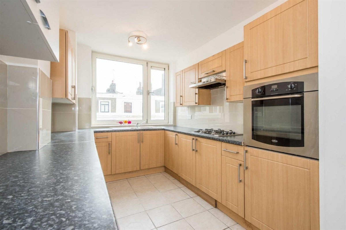 Room Moscow Road in City of Westminster