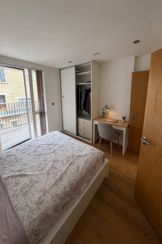 Room Arts Lane in Greater London