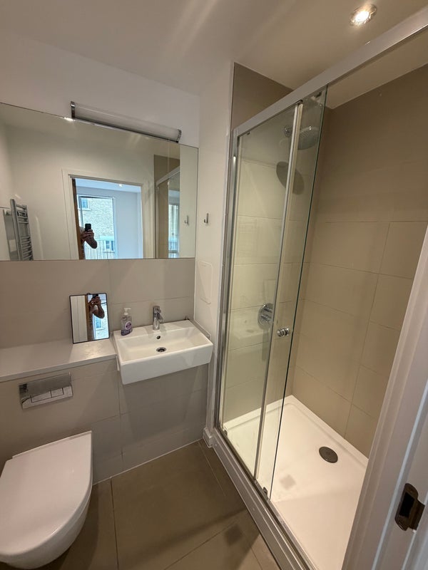 Room Arts Lane in Greater London