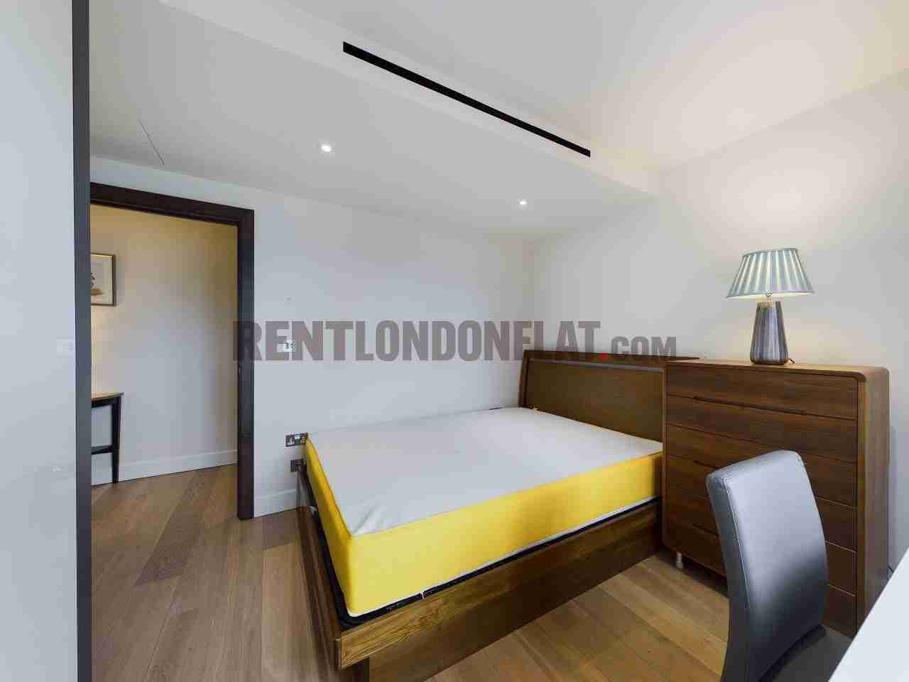 Flat Beaufort Square in Greater London