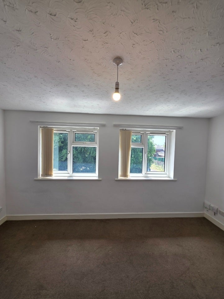 Flat Yonge Close in Eastleigh