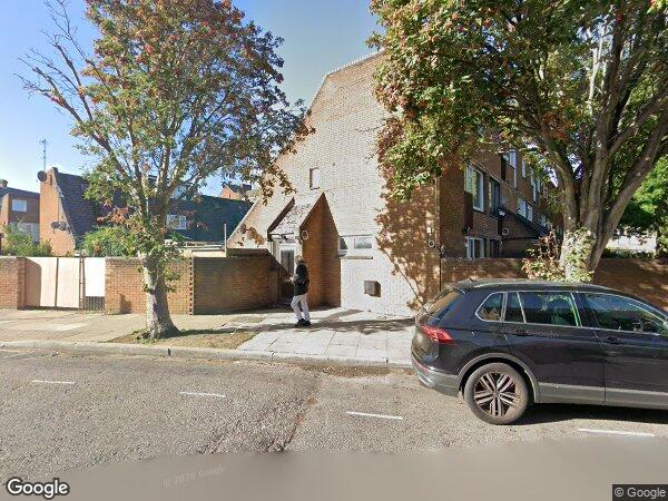 Room Burness Close in Greater London