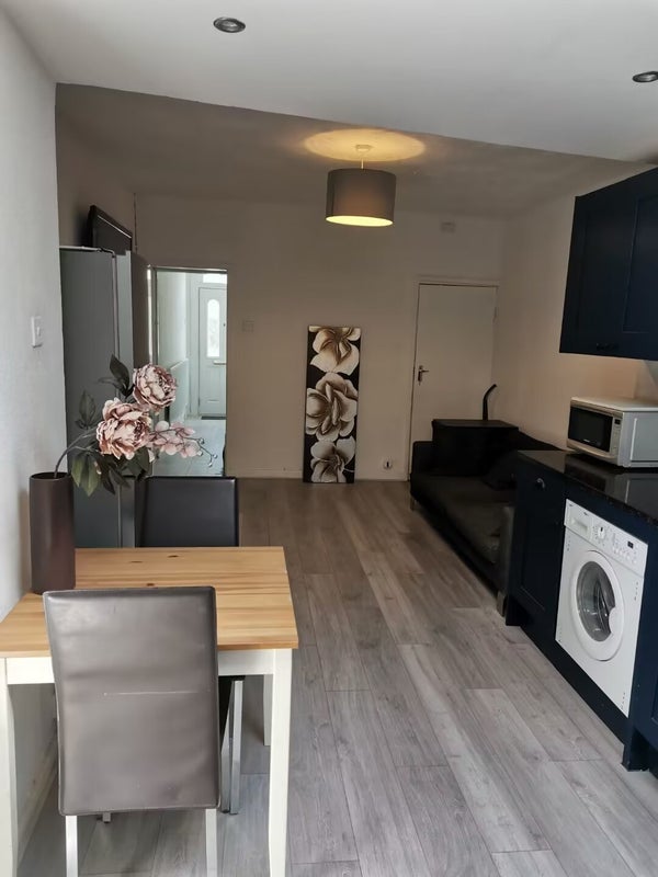 Room Birkin Avenue in Nottingham