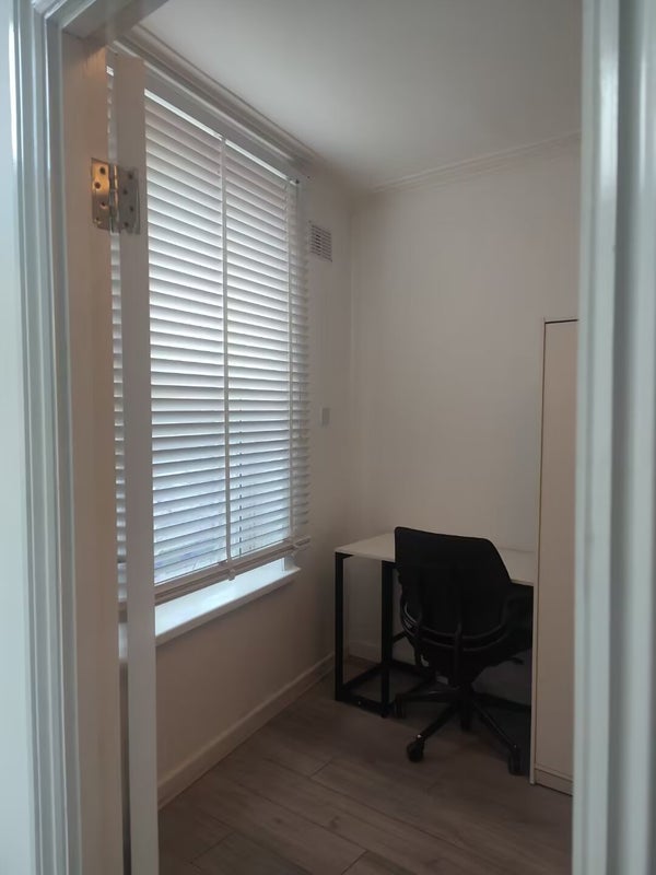 Room Birkin Avenue in Nottingham