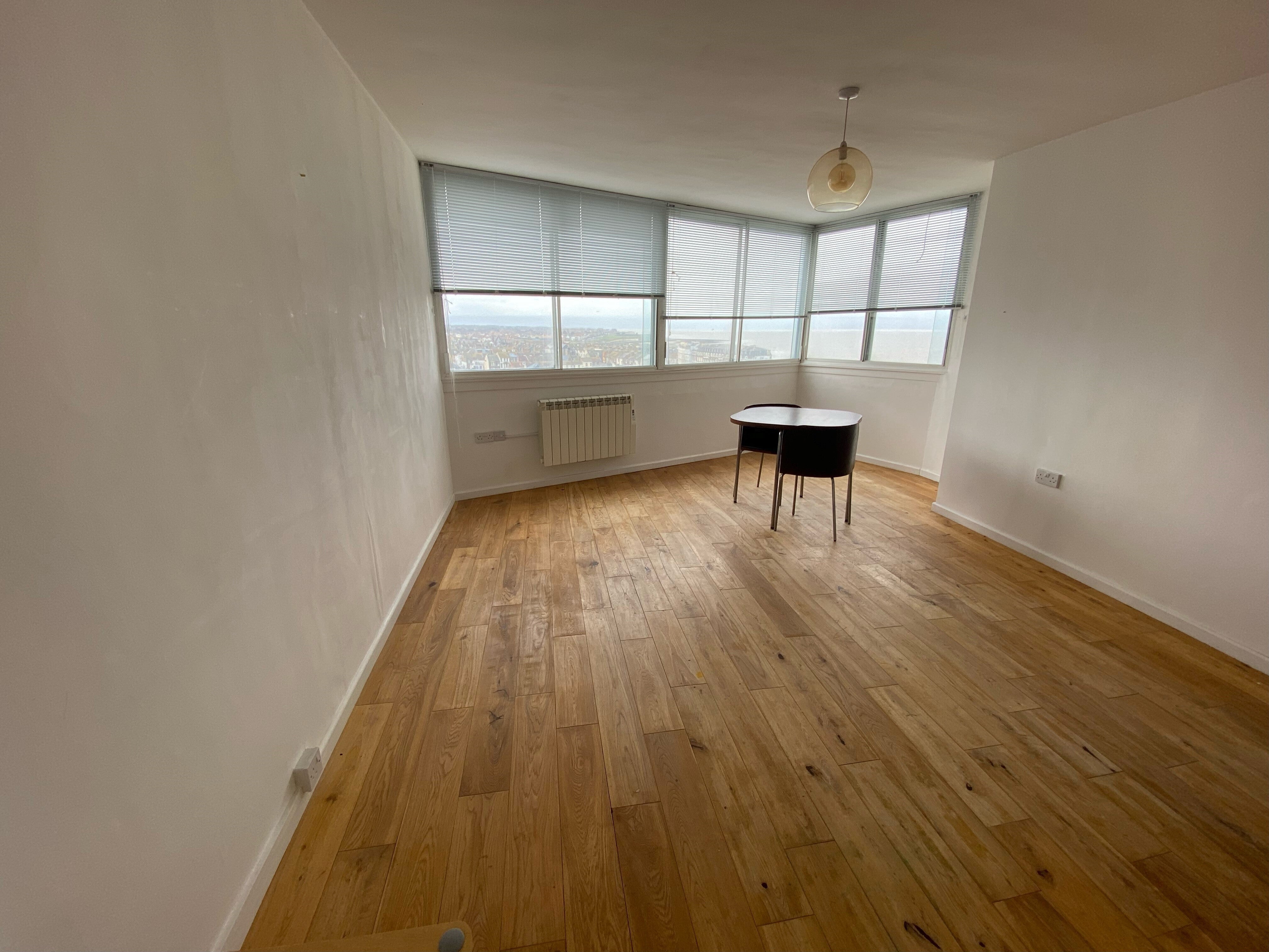 Flat Marine Terrace in Thanet