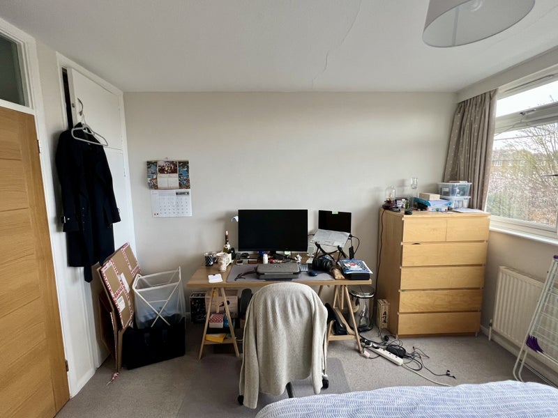 Room Carlton Drive in Greater London