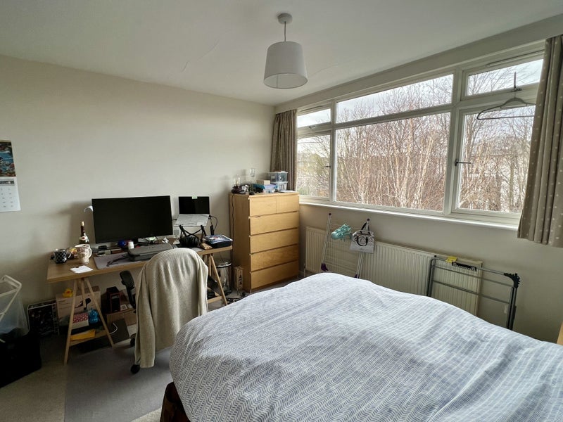 Room Carlton Drive in Greater London