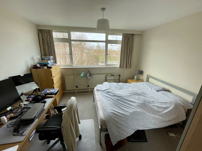 Room Carlton Drive in Greater London