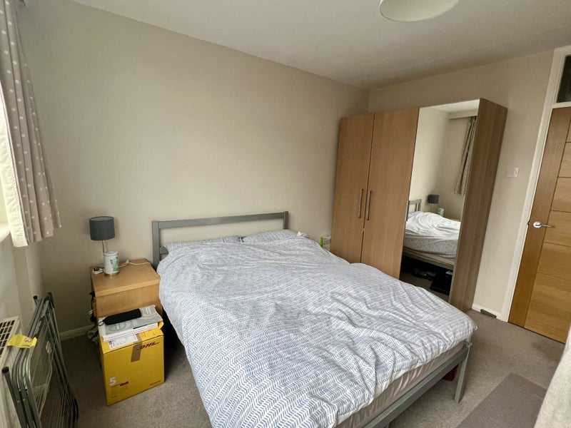 Room Carlton Drive in Greater London