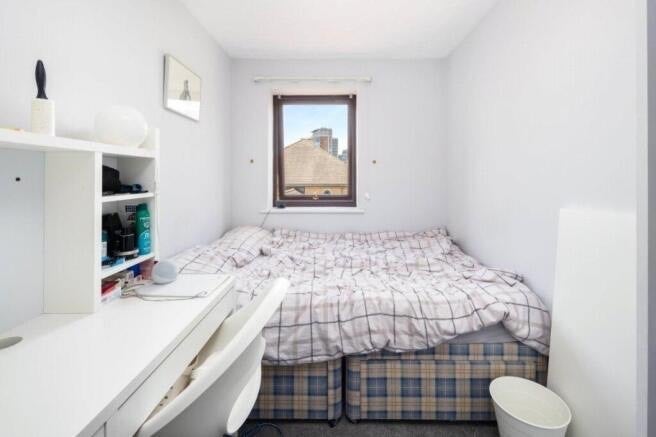 Room Wesley Avenue in Greater London