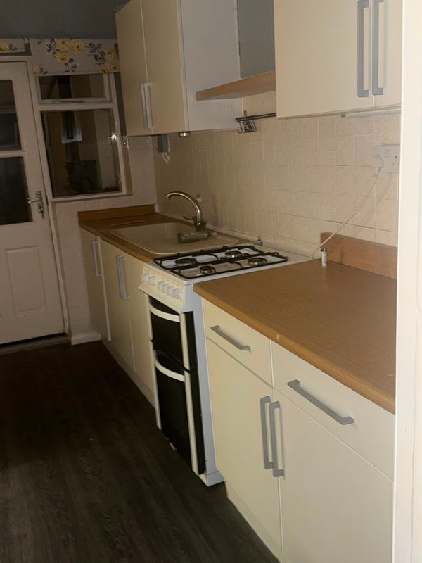 Room Green Close in Warwick