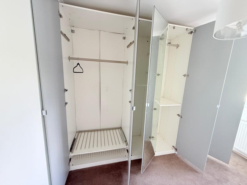 Room Green Close in Warwick