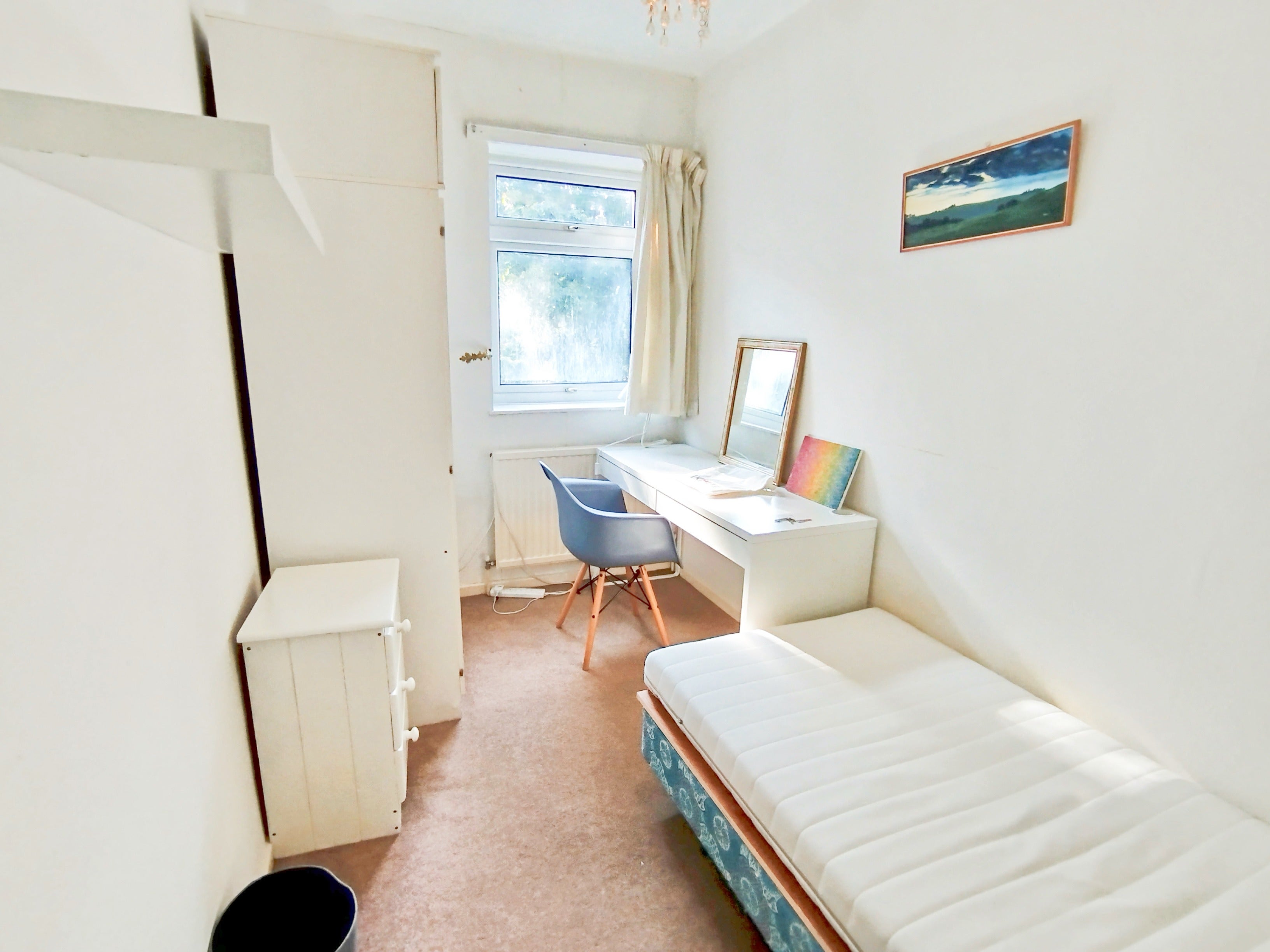 House Bancroft Road in Greater London
