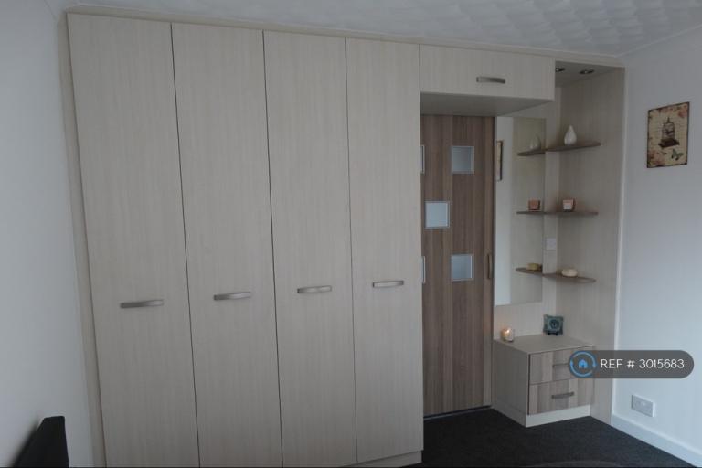Room Orion Close in Southampton