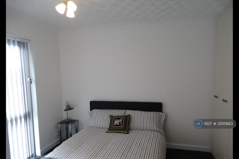 Room Orion Close in Southampton