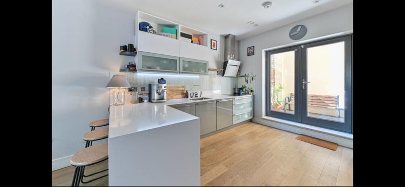 Room Josephine Avenue in Greater London