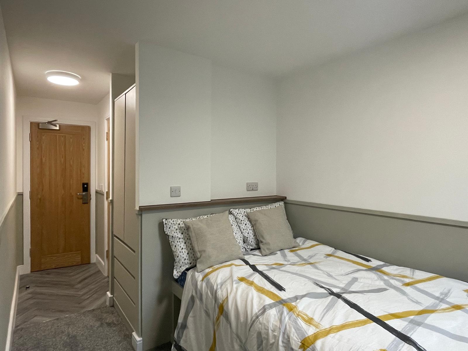 Room Alfreton Road in Nottingham