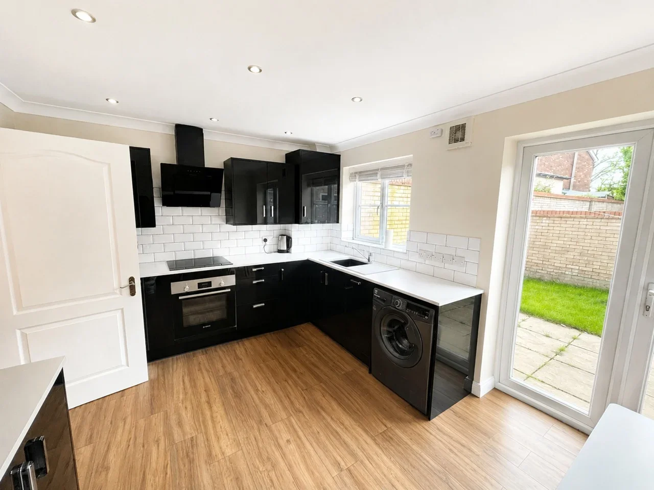Room Squires Court in Huntingdonshire