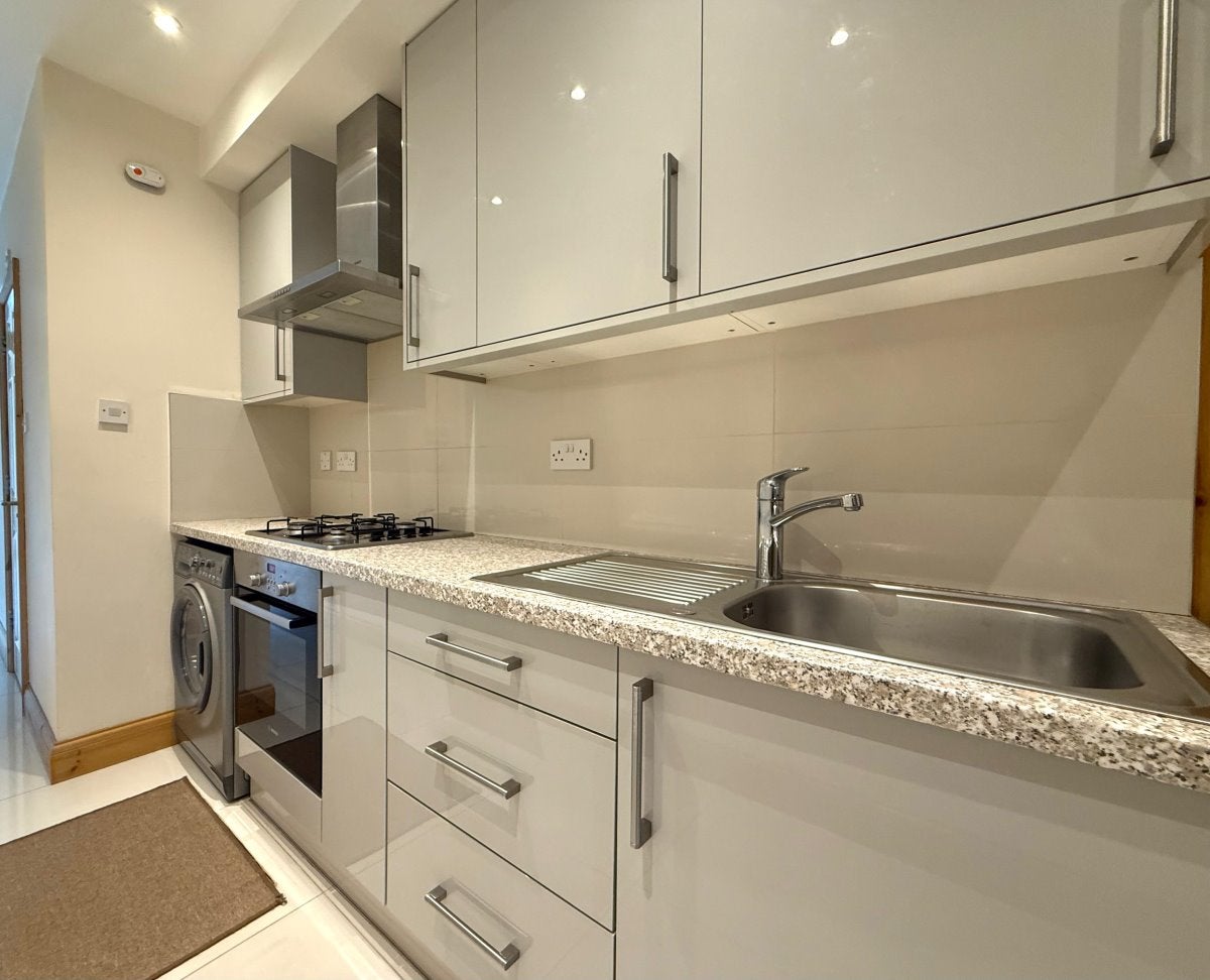 Flat Kenton Road in London