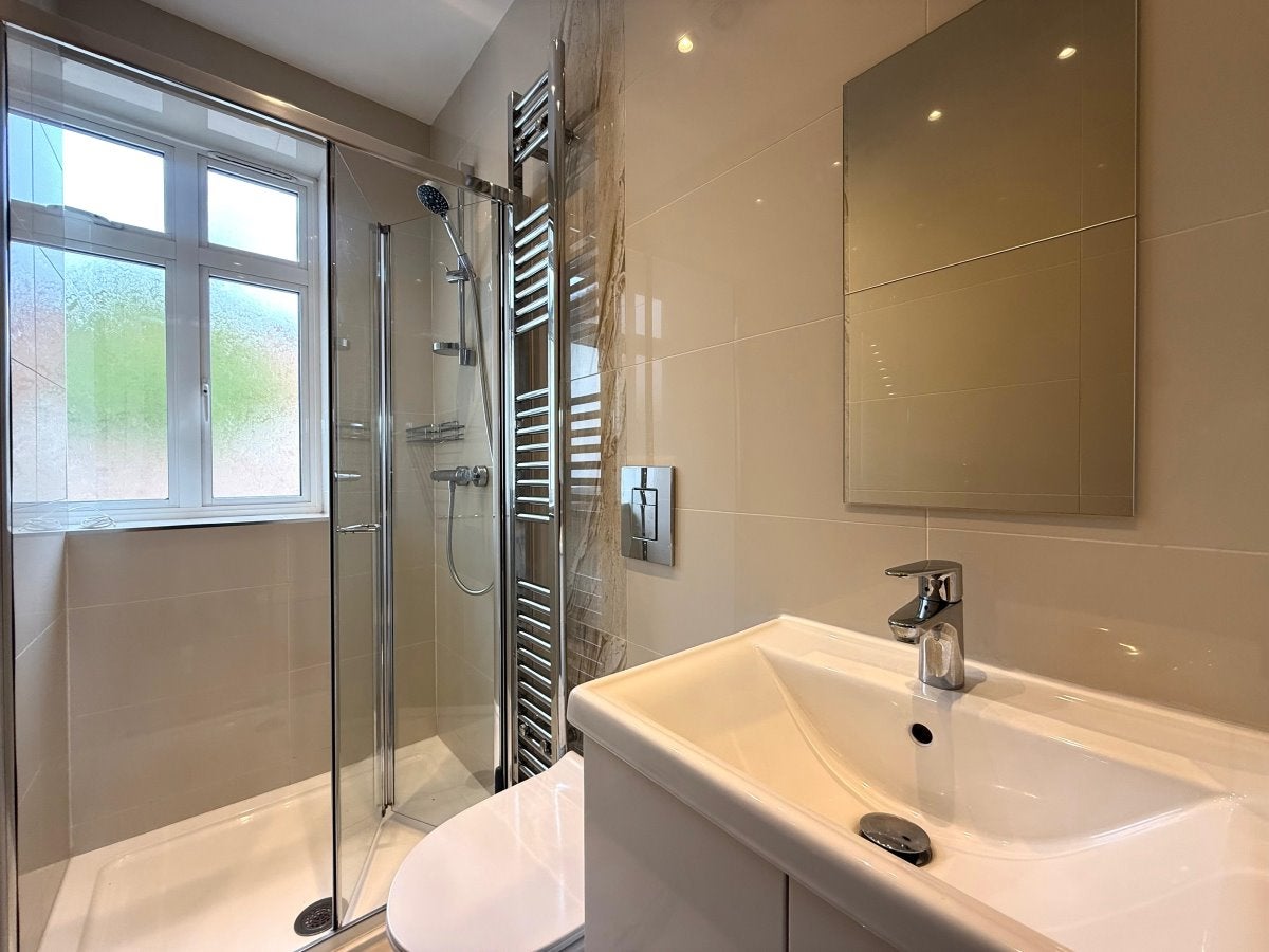 Flat Kenton Road in London
