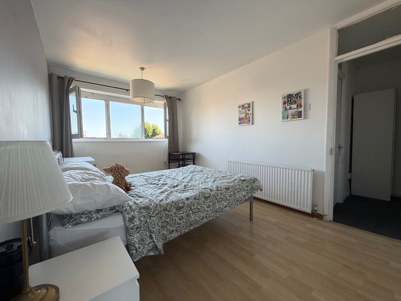 Room Maryland Street in Greater London