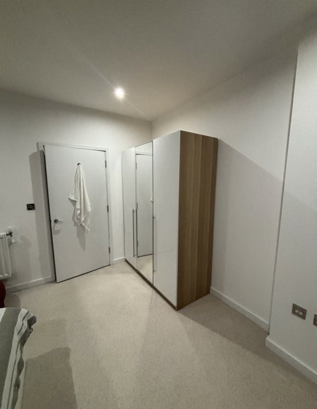 Room Lock Side Way in Greater London