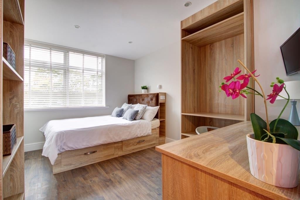 Flat Charleston House in Nottingham