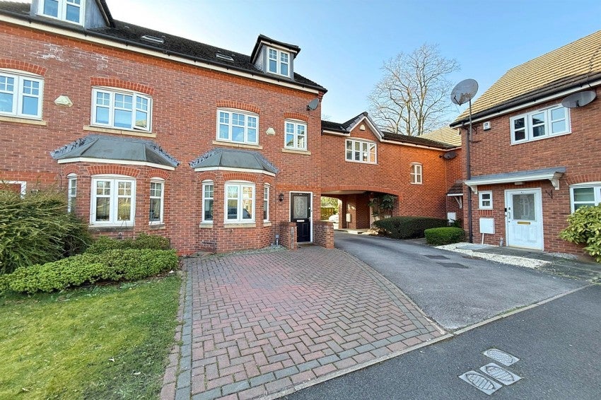 House Riding Close in Trafford