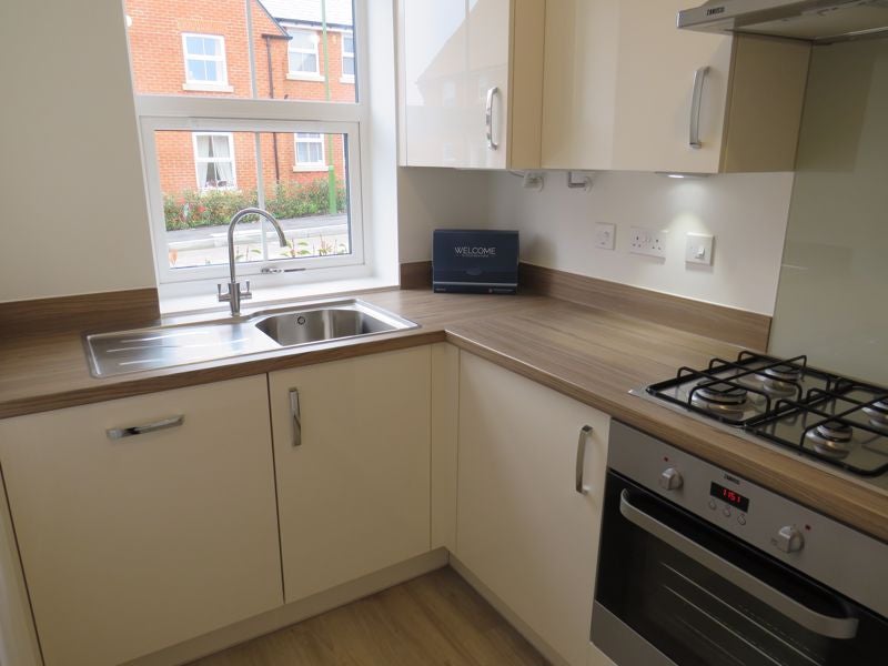 House Hamilton Way in Chichester