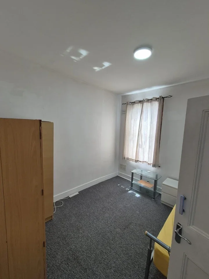 Flat Heigham Road in Greater London