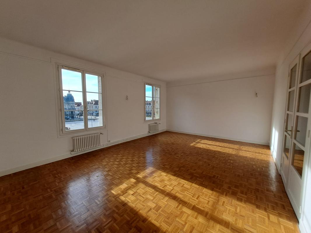 Flat Place d'Armes in Vitry-le-François