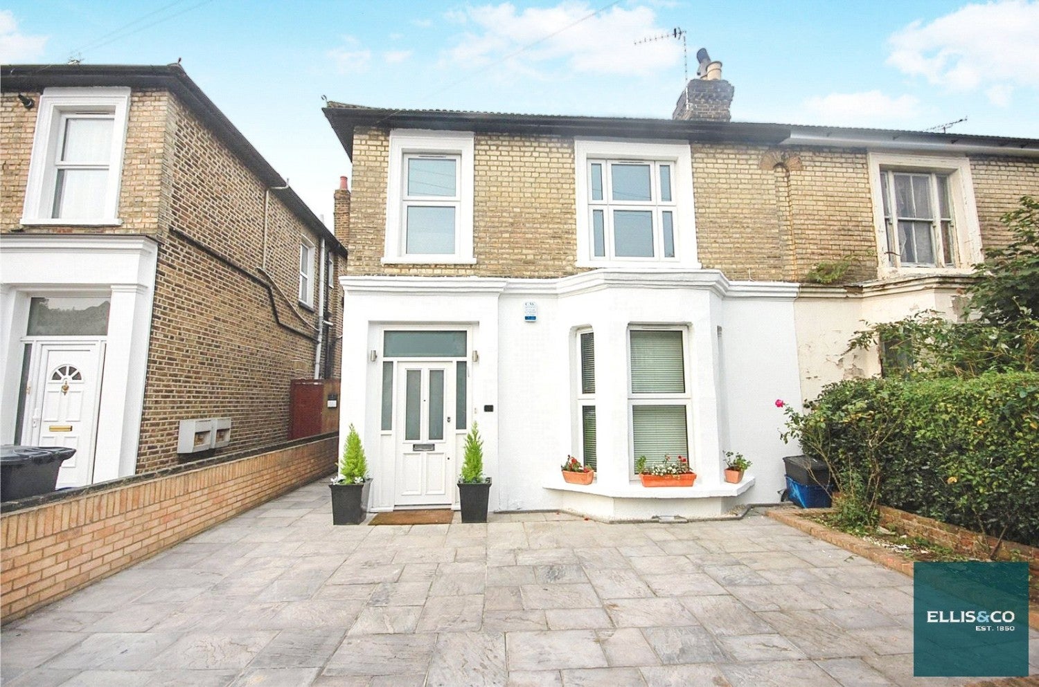 Flat Lichfield Grove in Greater London