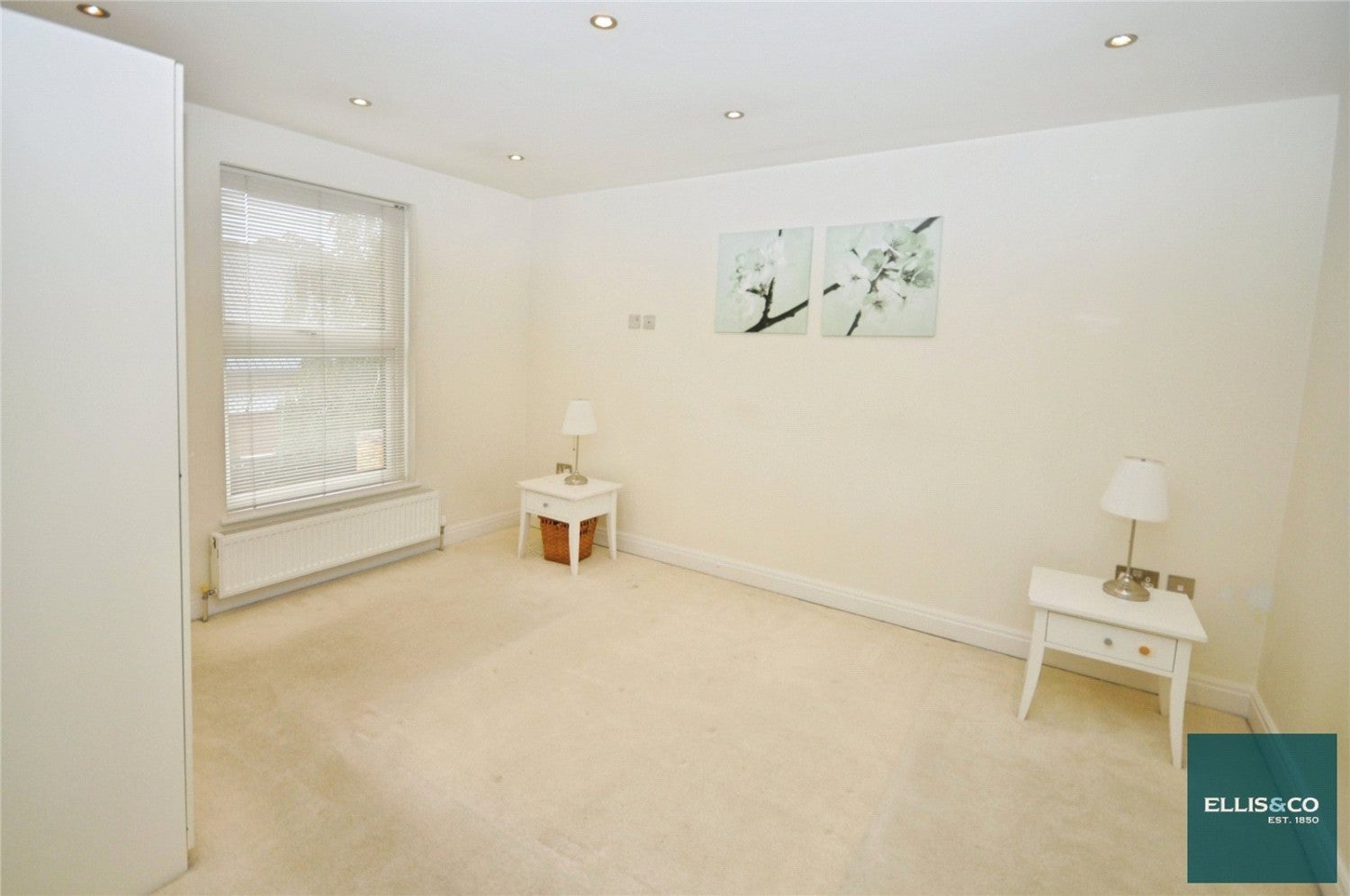 Flat Lichfield Grove in Greater London