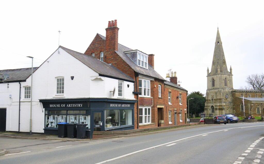 Flat Mowsley Lane in Harborough