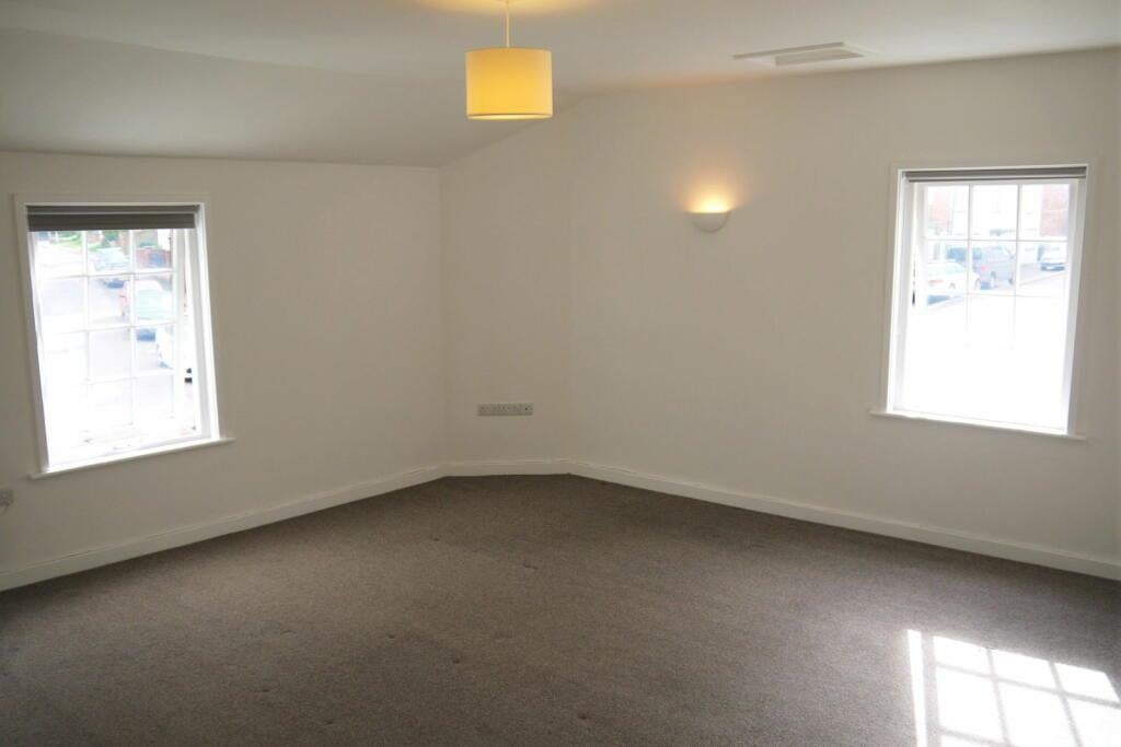 Flat Mowsley Lane in Harborough