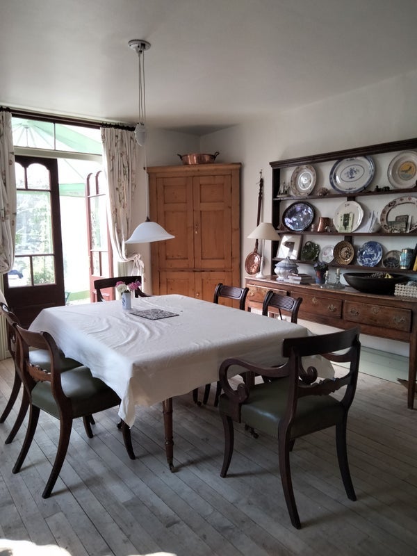 Room Chamberlayne Road in Greater London