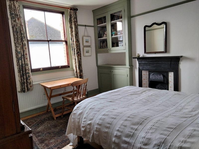 Room Chamberlayne Road in Greater London