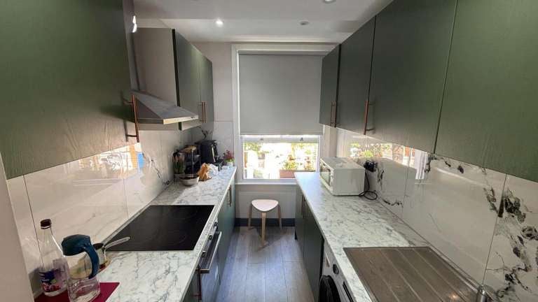 Flat Berriman Road in Greater London