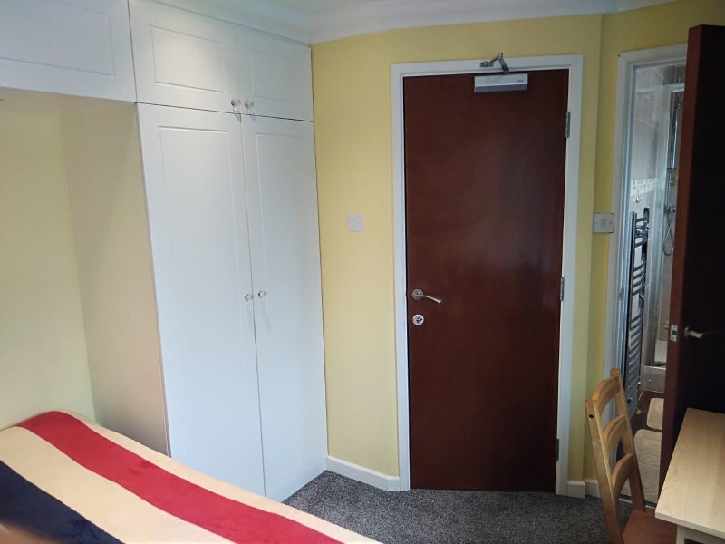 Room Lount Walk in Birmingham
