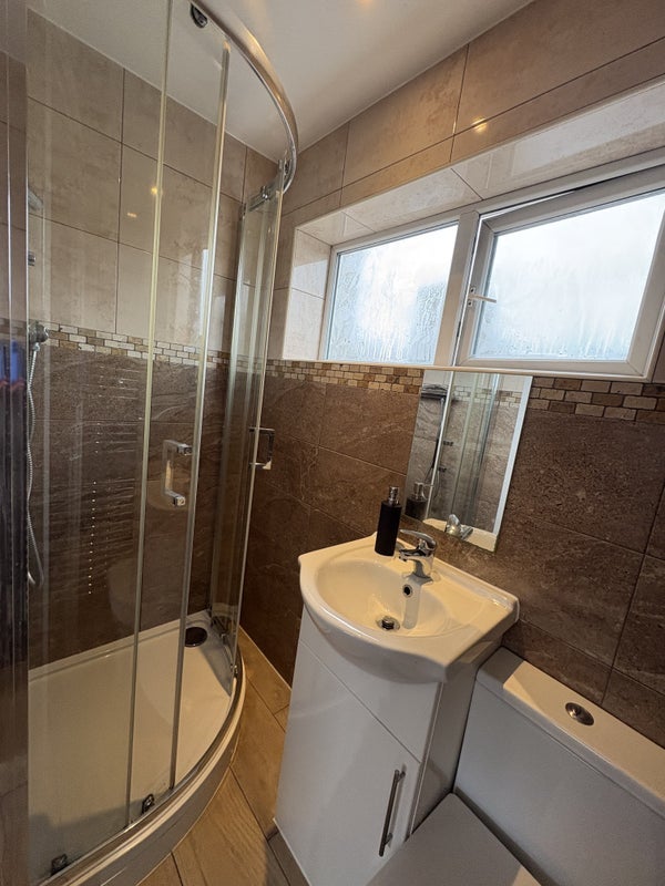 Room Lount Walk in Birmingham