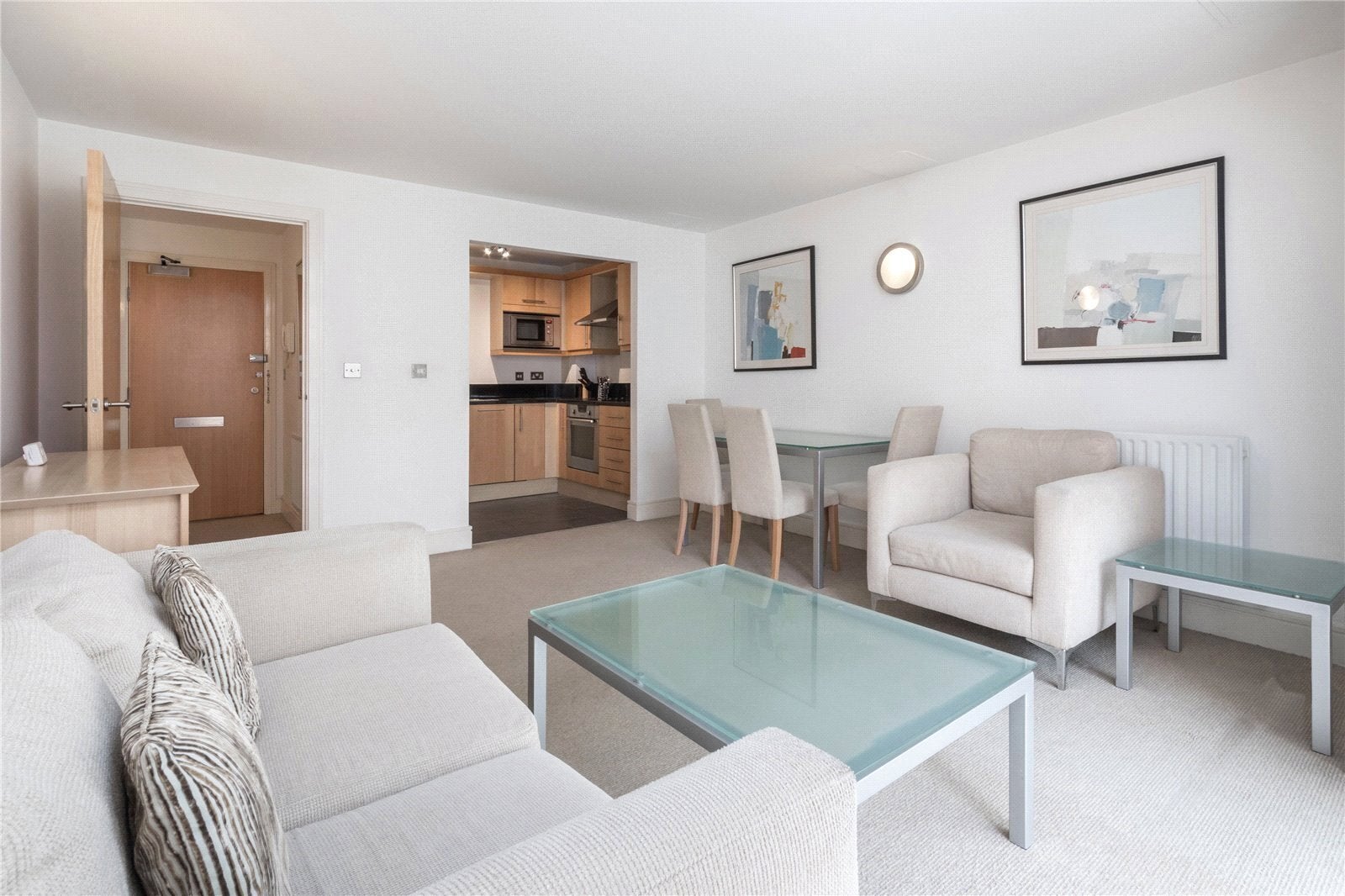 Flat Cassilis Road in Greater London