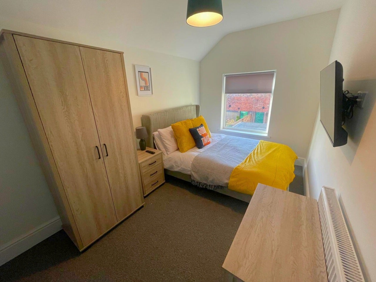 Room Earl Street in Grimsby