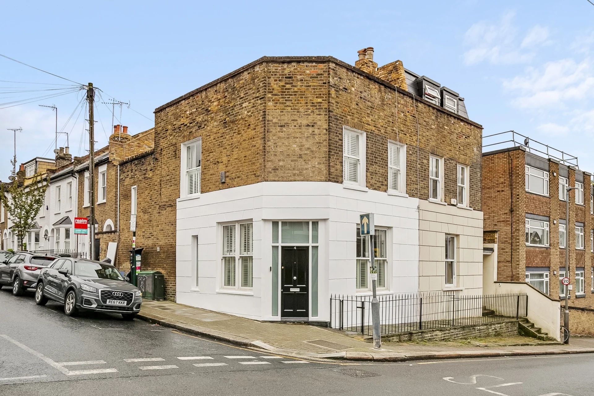 House Old York Road in Greater London