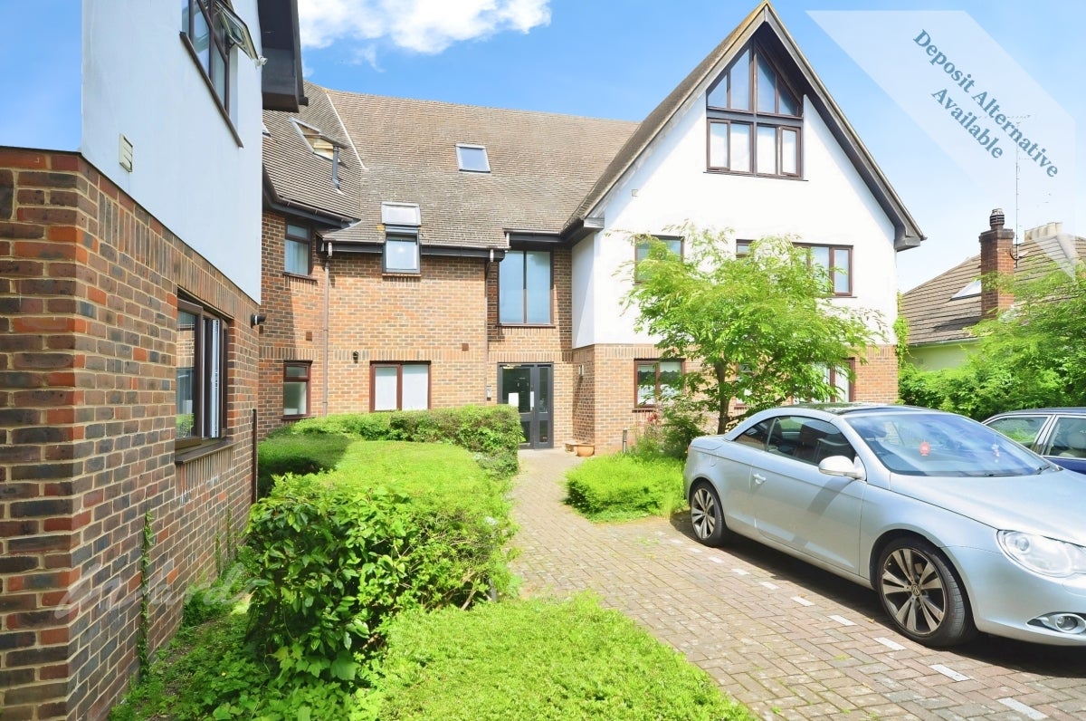 Flat Orchard Street in Rainham