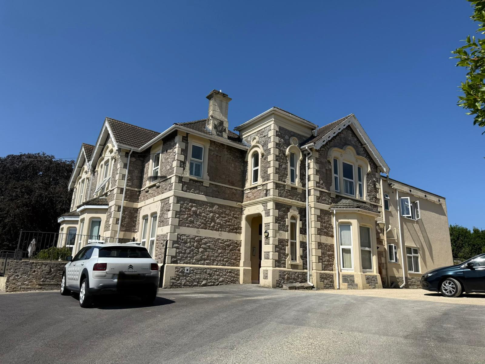 Flat Kew Road in Weston-super-Mare