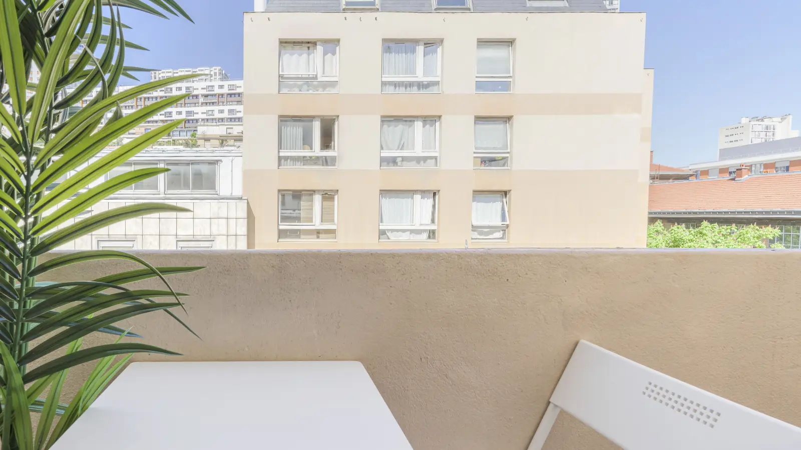 Appartement Place Saint-Charles à Paris