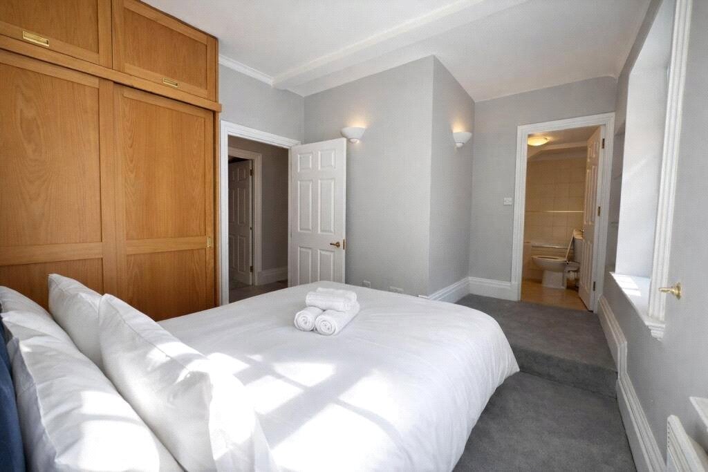 Flat Montagu Row in City of Westminster