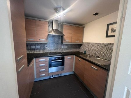 Flat Middlewood Street in Salford